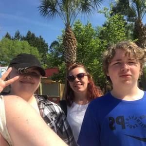 Meet your Posher, Melissa